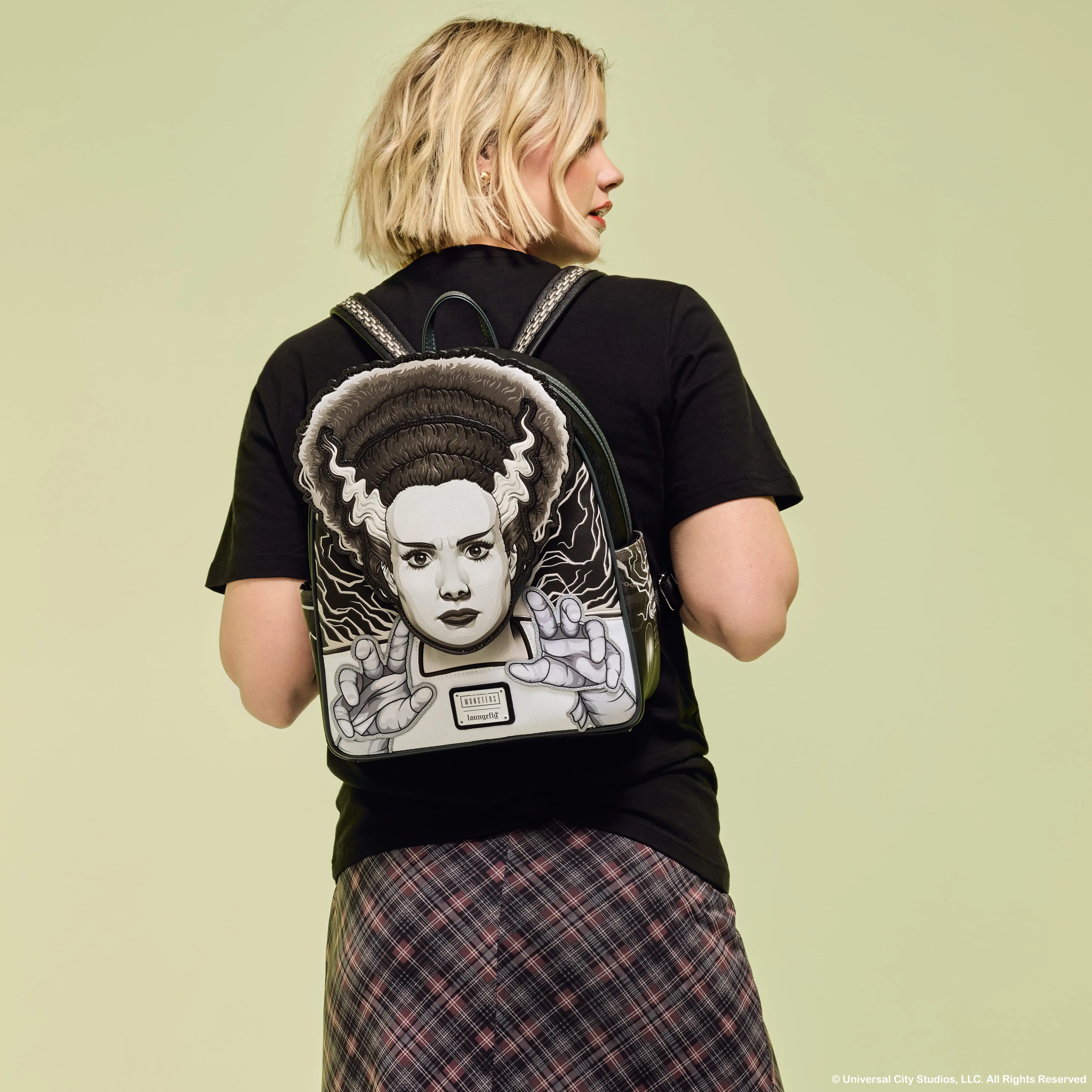 Universal Monsters Exclusive The Bride Of Frankenstein Glow Mini Backpack - Image 2