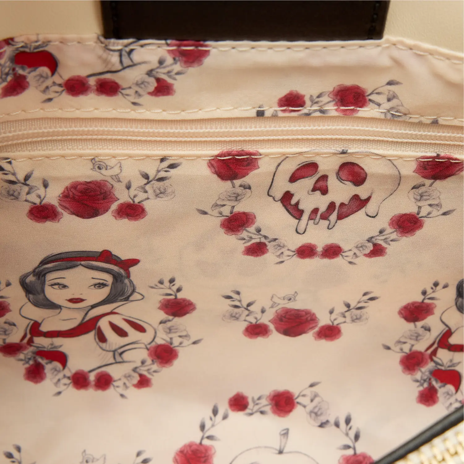 Snow Exclusive White Roses Tote Crossbody Bag - Image 5