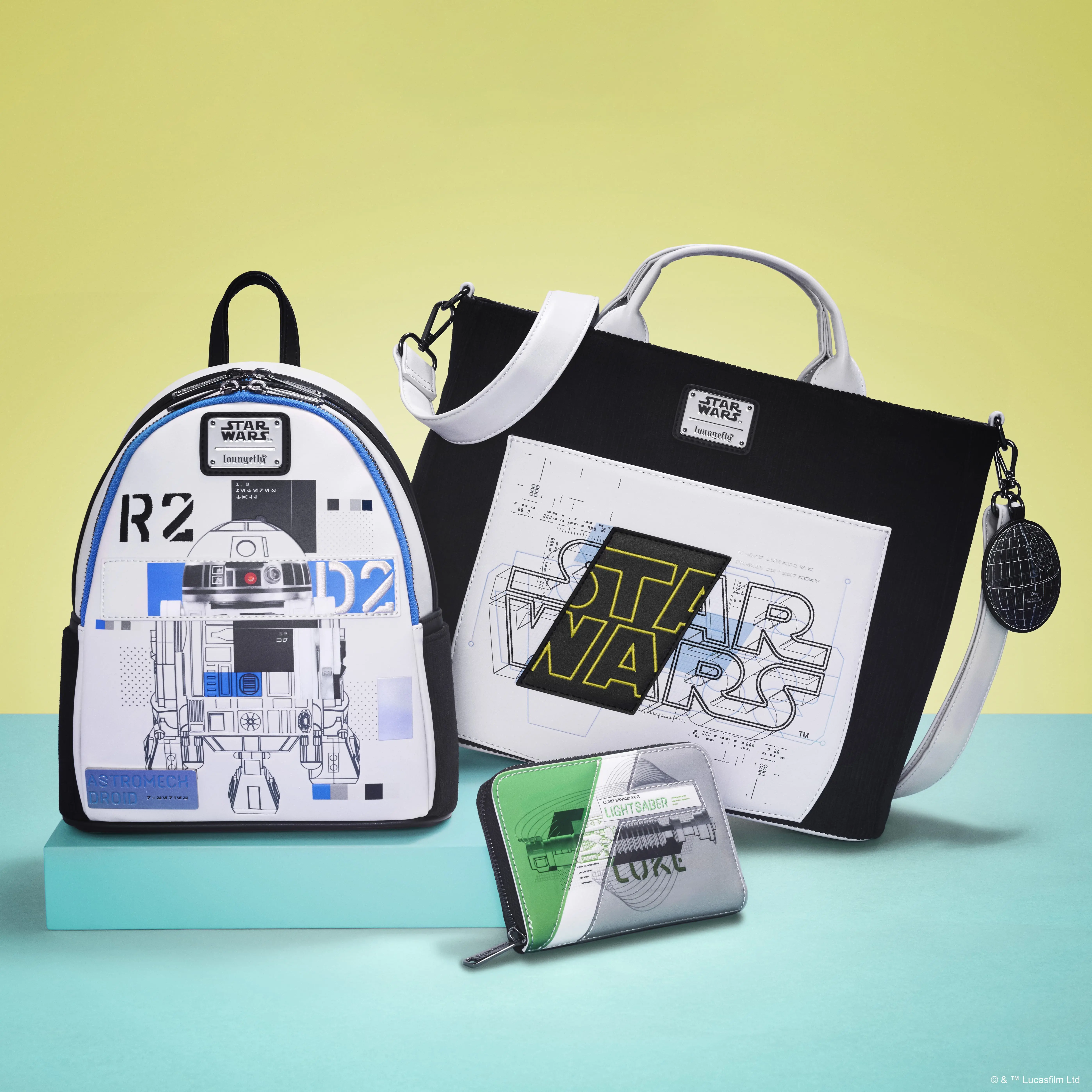 Star Wars: The Power of the Force R2-D2 Astromech Droid Light Up Mini Backpack - Image 3